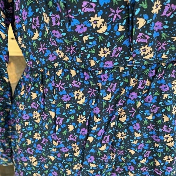 Zara wrap front style floral dress with shoulder pads, size L - Picture 6 of 7